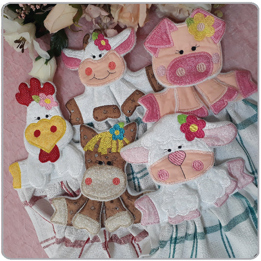 EW199  ITH Farm Animal Snap Towel Toppers