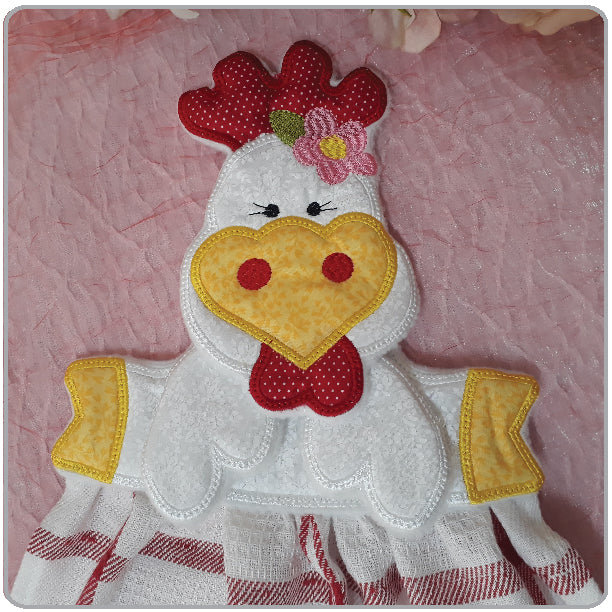 EW199 ITH Farm Animal Snap Towel Toppers