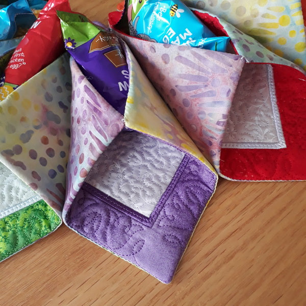 EW210 ITH Quilted Easter Centre Piece