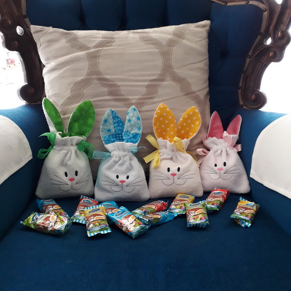 EW212 ITH Bunny Treat Bags