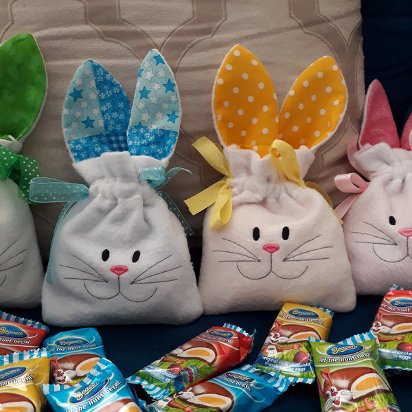 EW212 ITH Bunny Treat Bags