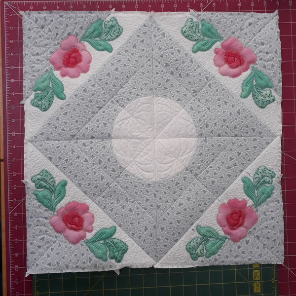 EW220 Rose Quilt