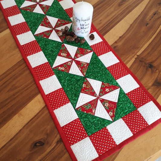EW223  Peppermint Candy 1 Quilted Table Runner