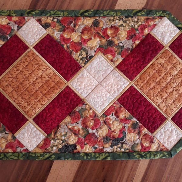 EW225 Quilted Fall Table Runner