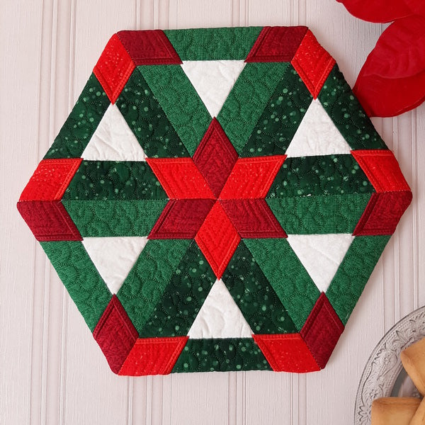 EW242 Christmas Table Topper
