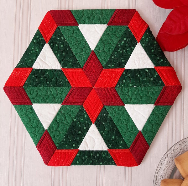 EW242 Christmas Table Topper