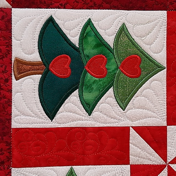 EW245 Christmas Tree Table Topper