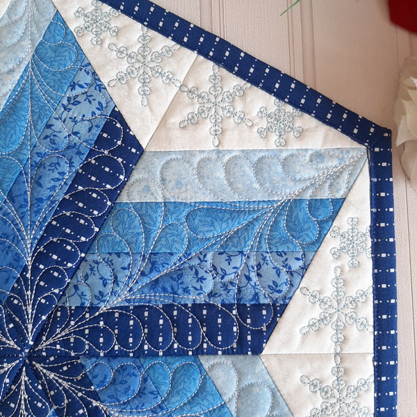 EW246 Winter Star Table Topper
