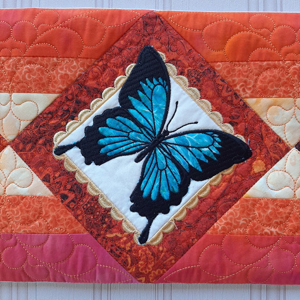 EW255 IHQ Butterfly Table Runner