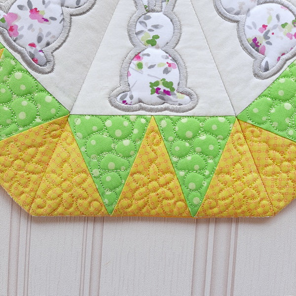 EW257 IHQ Bunny Cookie Crumb Catcher