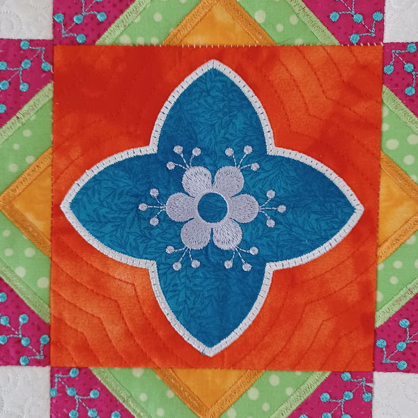 EW275 Easter Table Topper