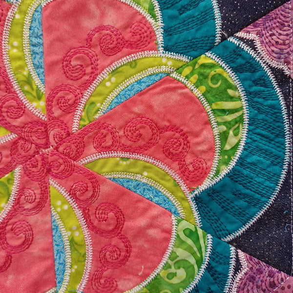 EW292 Kaleidoscope Fantasy Hexagon Block 3