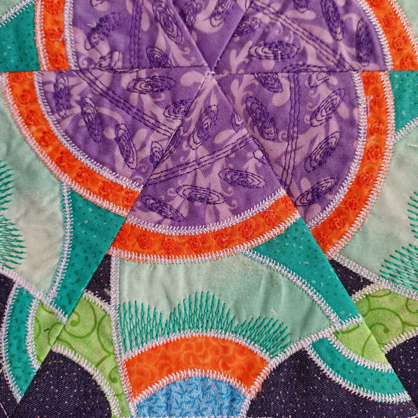 EW293 Kaleidoscope Fantasy Hexagon Block 4