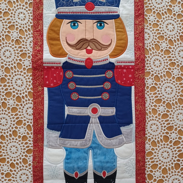 EW309 Nutcracker Hanger