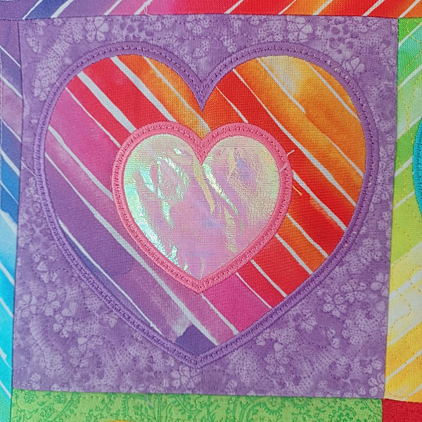 EW344 Hearts Love Quilt
