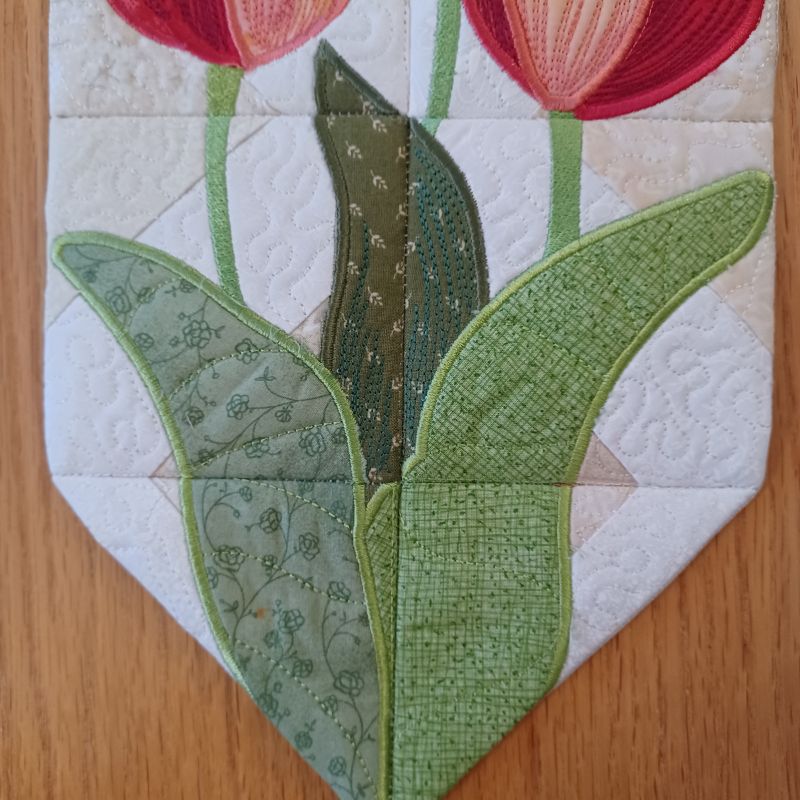 EW399 ITH Tulips Garden Flag