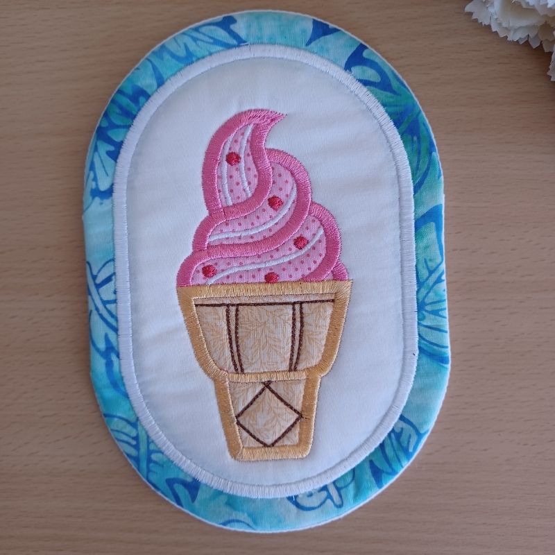 EW443 - ITH Ice-cream Mug Rugs