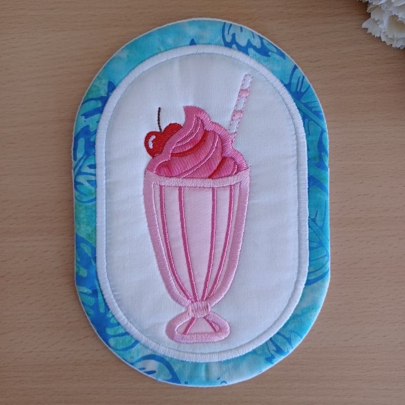 EW443 - ITH Ice-cream Mug Rugs