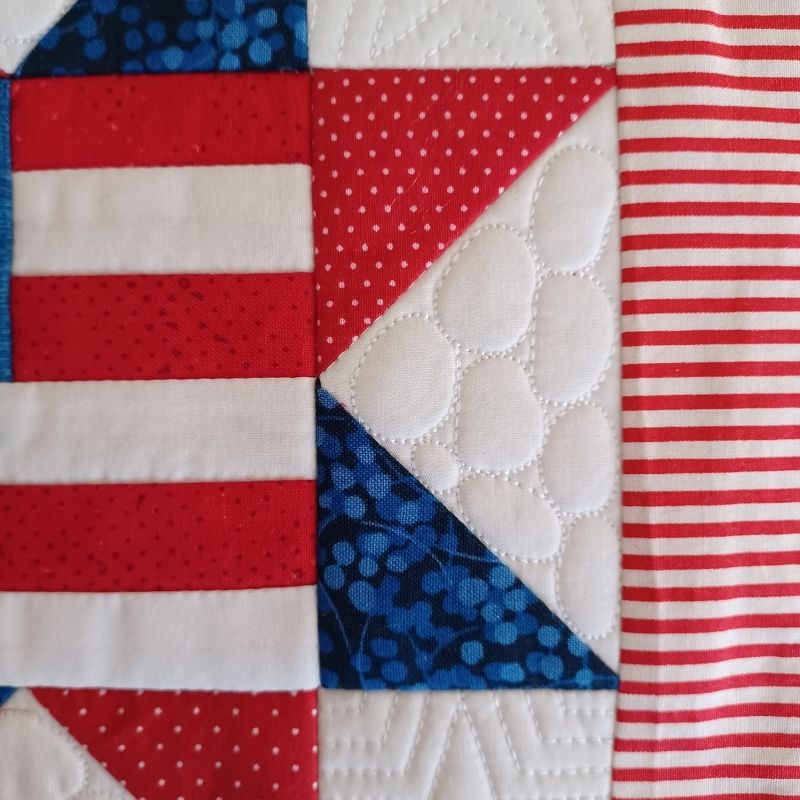EW444 - Patriotic Mini Hanger