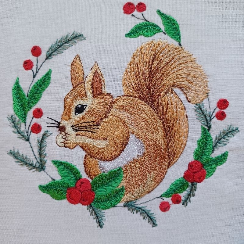 EW449 - Winter Woodland Wreaths