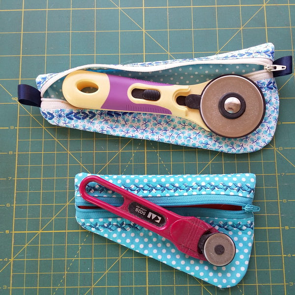 EWC143 ITH Zipper Scissor Pouches