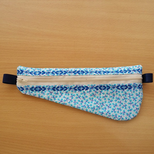 EWC143 ITH Zipper Scissor Pouches