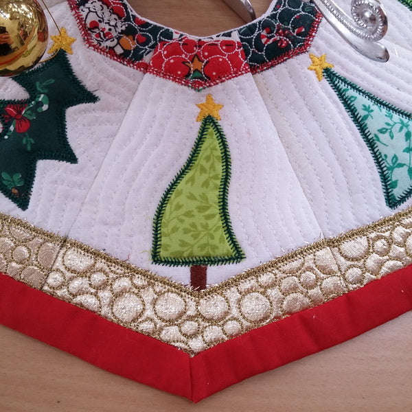 EWC145 Quilted Mini Tree Skirts