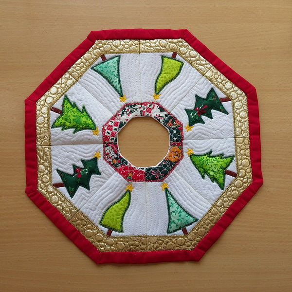 EWC145 Quilted Mini Tree Skirts