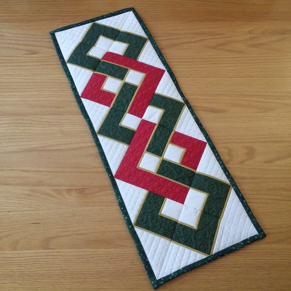 EWC146 Quilted Table Runner1