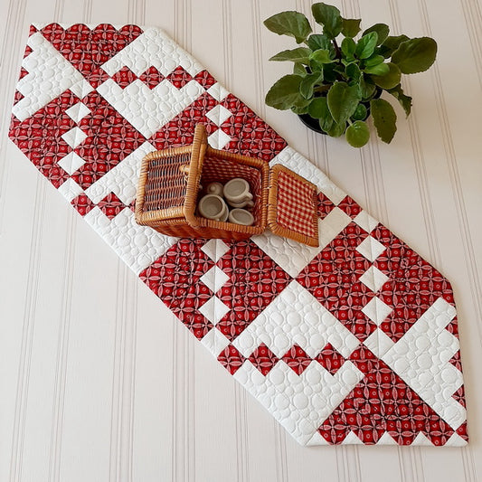 EWC151  ITH Rick  Rack Table Runner
