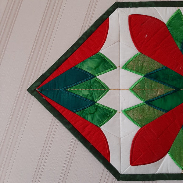 EWC157 Christmas Fan Table Runner