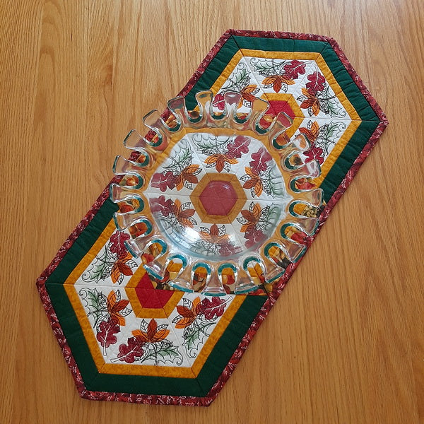 EWC159 Autumn Leaf Triangle Frenzy Table Runner