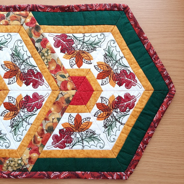 EWC159 Autumn Leaf Triangle Frenzy Table Runner