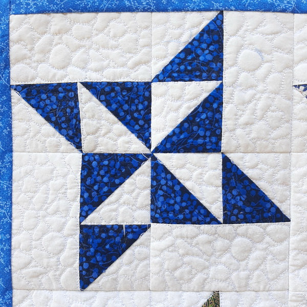 EWC163 IHQ Arabesque Mini Quilt