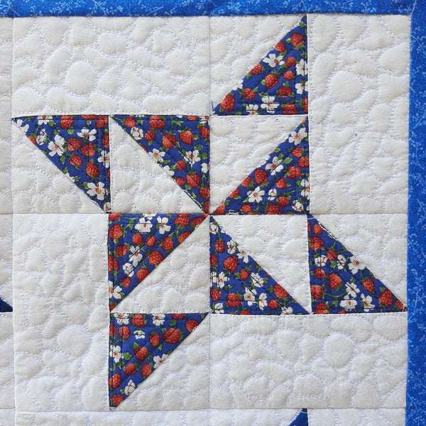 EWC163 IHQ Arabesque Mini Quilt