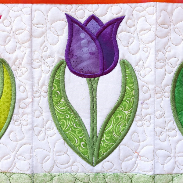 EWC164 IHQ Tulip Table Runner