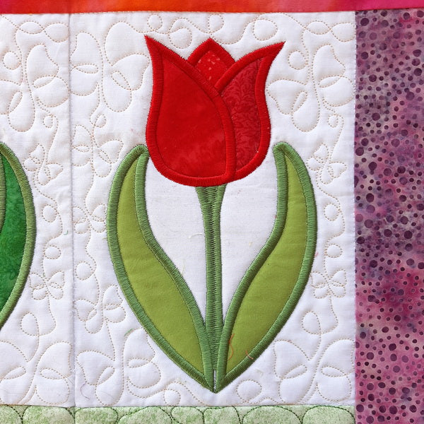 EWC164 IHQ Tulip Table Runner
