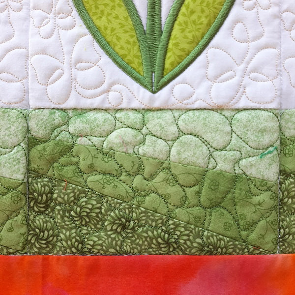 EWC164 IHQ Tulip Table Runner