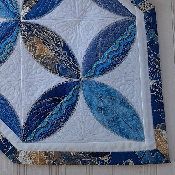 EWC209  Quilted Cathedral Window Hanger