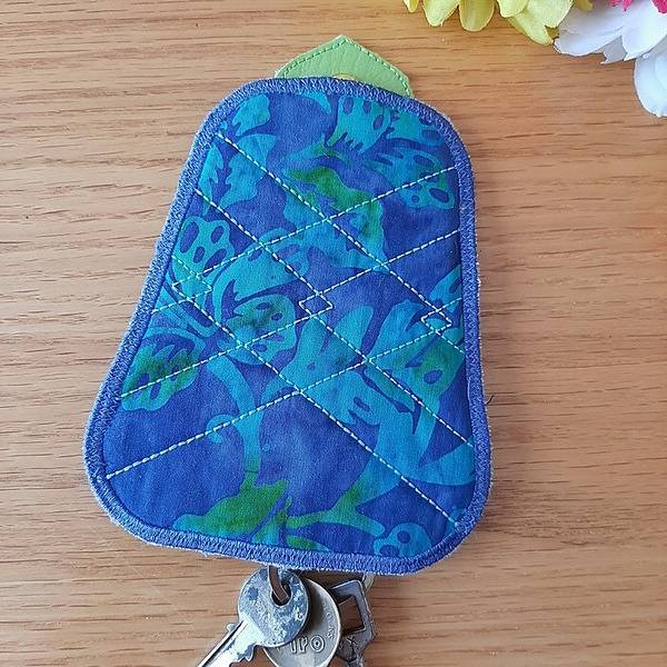 EWC234 Retractable Key Holder