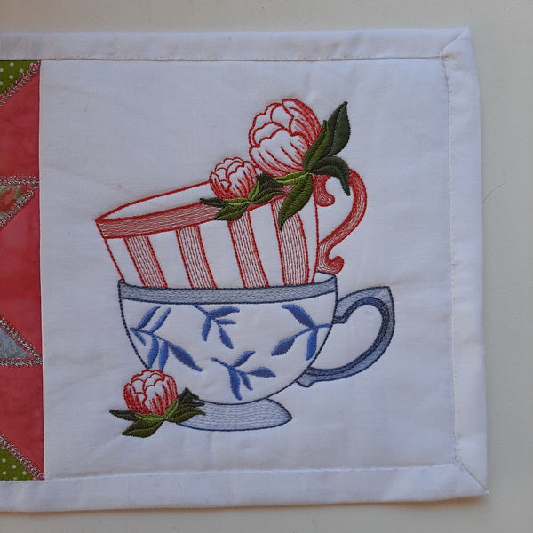 EWC236 Tulip Tea Mat