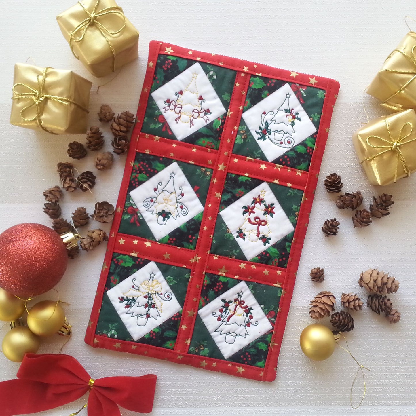 EWV147 ITH Christmas Night Mini Quilt