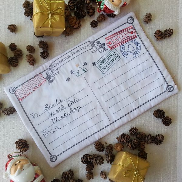 EWV152 ITH Santa Post Mini Quilt