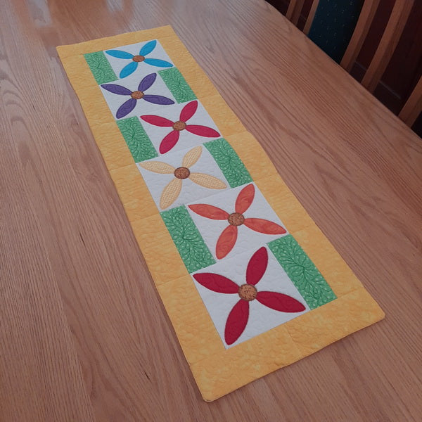 EWV170 IHQ Flower Table Runner