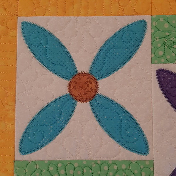 EWV170 IHQ Flower Table Runner