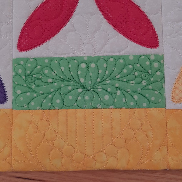 EWV170 IHQ Flower Table Runner