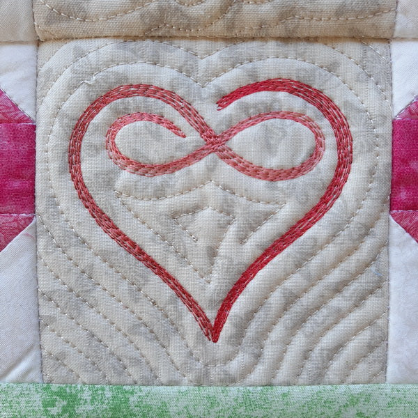 EWV183 Infinite Love Mini Quilt