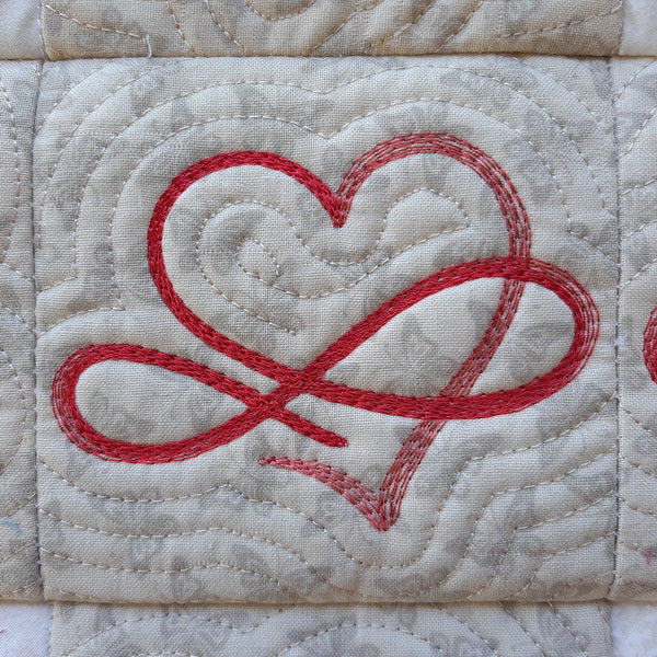 EWV183 Infinite Love Mini Quilt