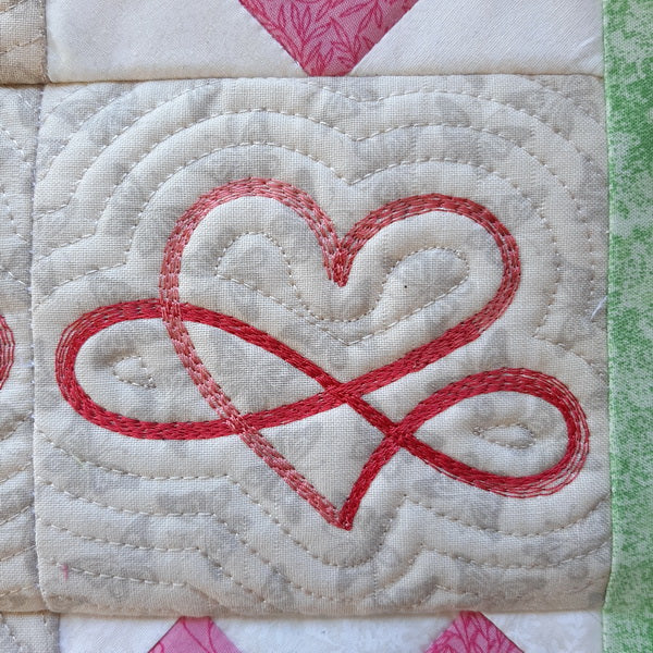 EWV183 Infinite Love Mini Quilt