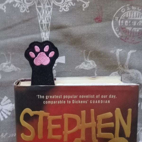 EWV192 ITH Paw Bookmark